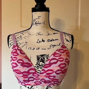 Victoria Secrets bra NWOT 36D